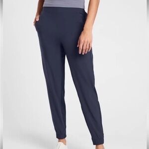 NWOT Athleta Women’s Navy Blue Brooklyn Joggers, Size 12